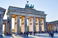 Umfassende Sicherheitsmaßnahmen in Berlin zur Fußball - Europameisterschaft